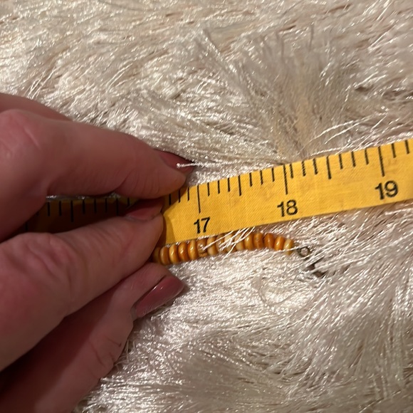 Necklace 1990’s faux ivory/bone needed. 18” - Picture 4 of 6